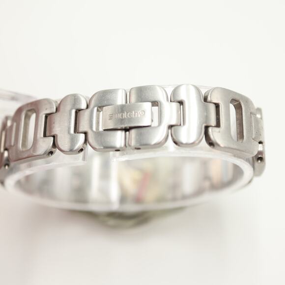Vintage Swatch 2002 Silver Tone Womens Watch 25mm Steel Bracelet w New Battery - Picture 11 of 14